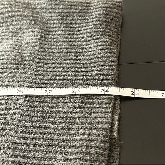 Old Navy Sweater V-Neck Women's Gray Size XL Oversized - Picture 6 of 6